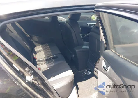 2013 Hyundai Veloster Base W/Black z USA, uszkodzony, nr VIN KMHTC6AD6DU151704